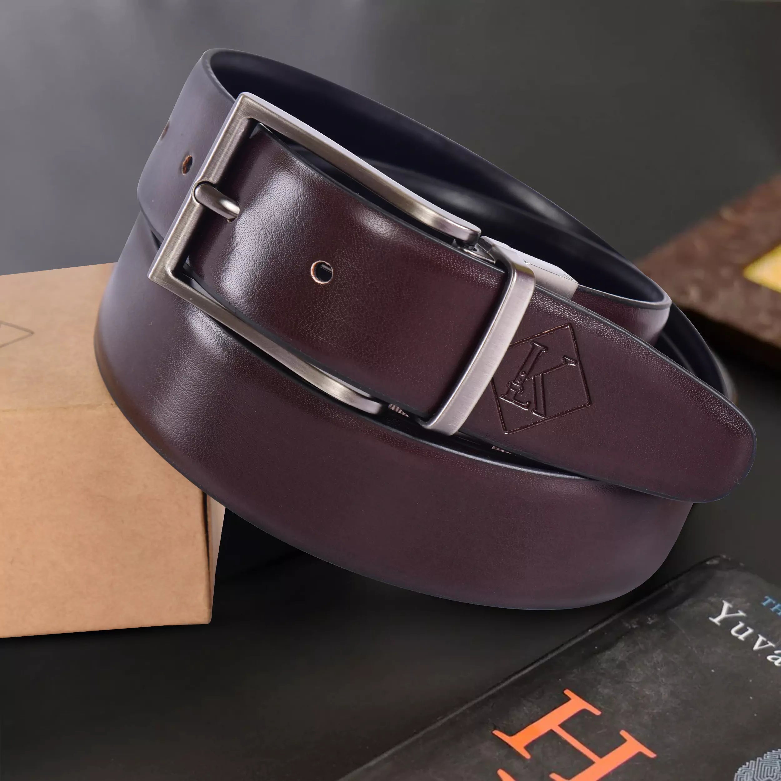 DualEdge Reversible Vegan Leather Belt – Ethical & Elegant